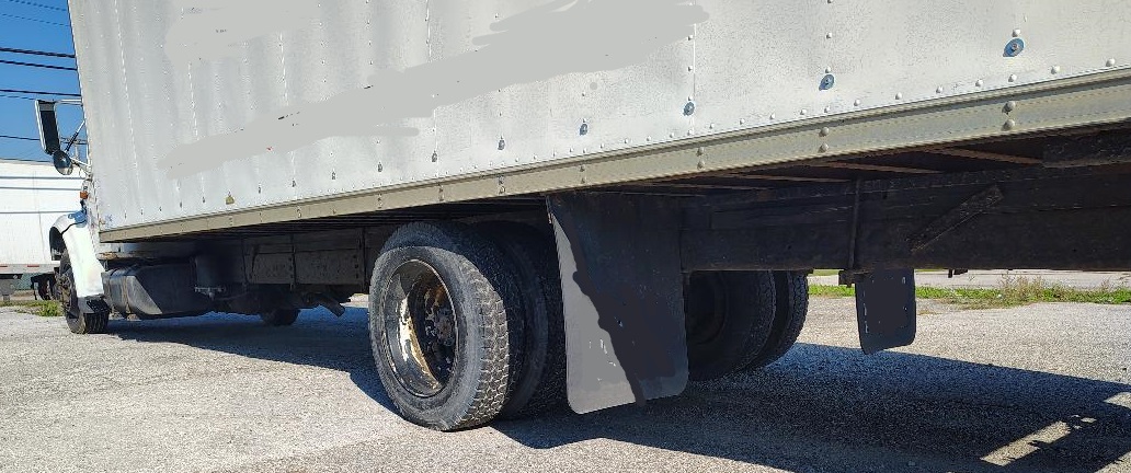 1999 INTERNATIONAL 4700 Low Profile T444E - Image 13